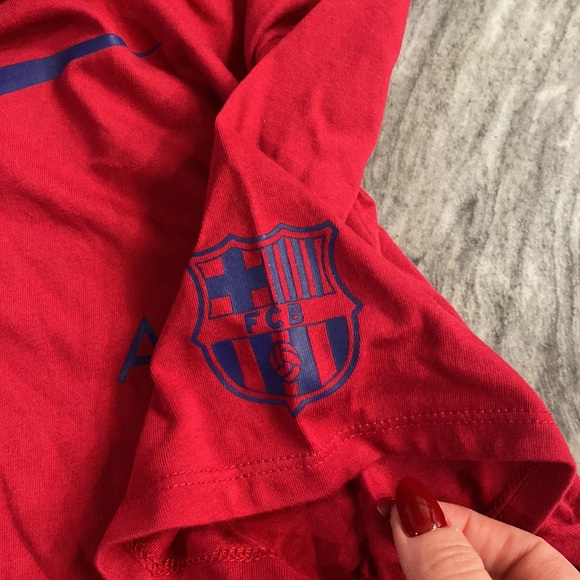The NIke Tee | FC Barcelona | Dri-Fit | NWOT - Picture 4 of 6